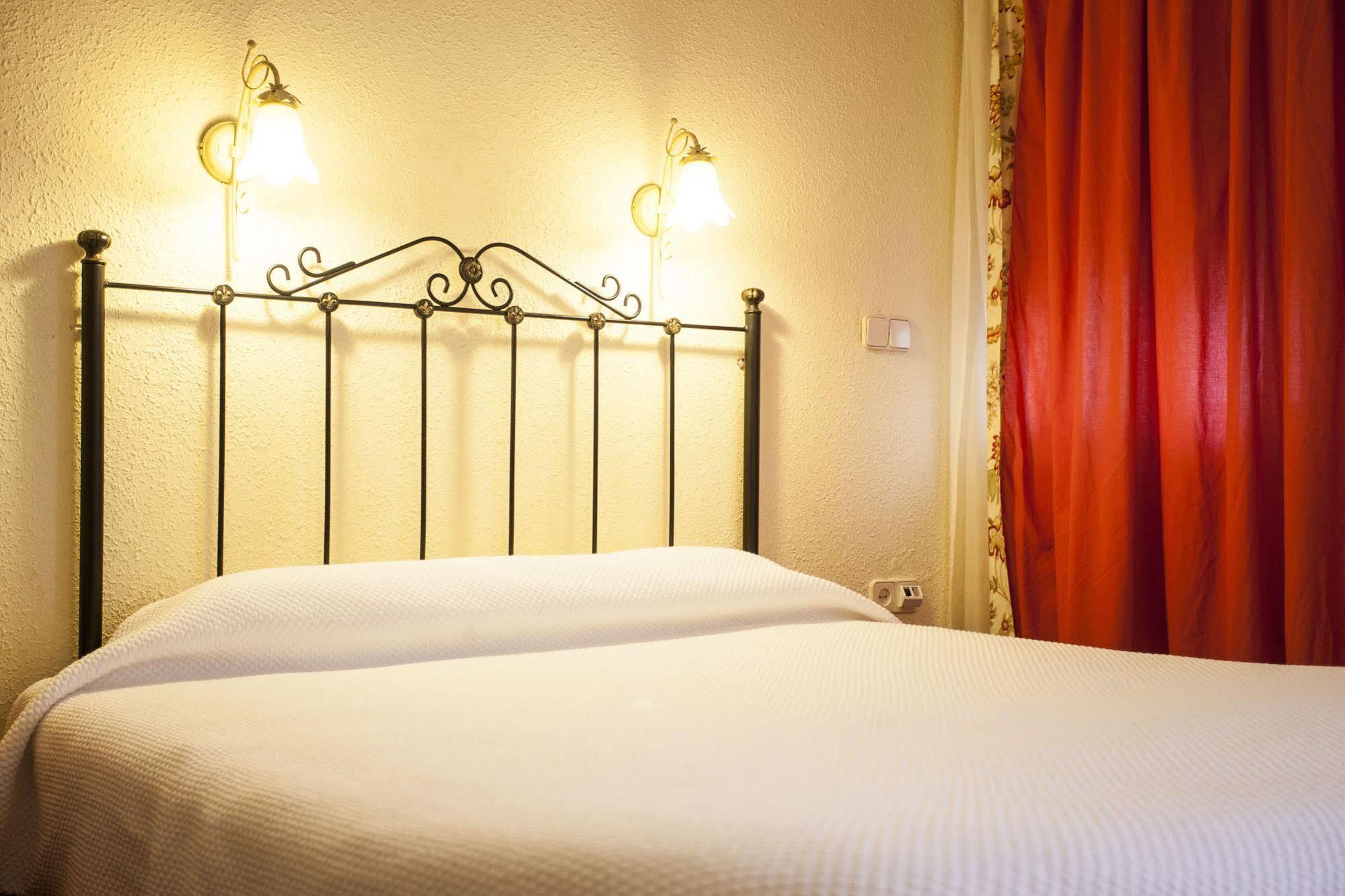 Hostal Castilla Аранхуес Екстер'єр фото
